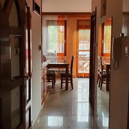 Lia Apartman *